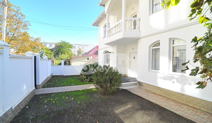 Дом, Центр, НУКАРИЛОР