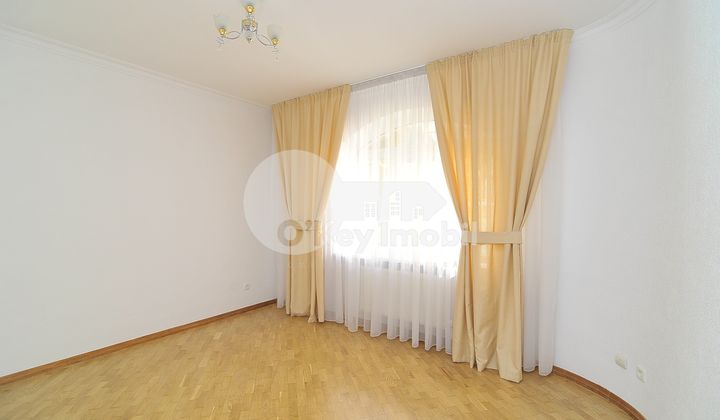 Дом, Центр, НУКАРИЛОР