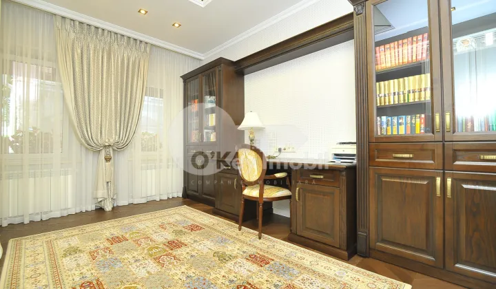 Casă, Centru, PUȘKIN