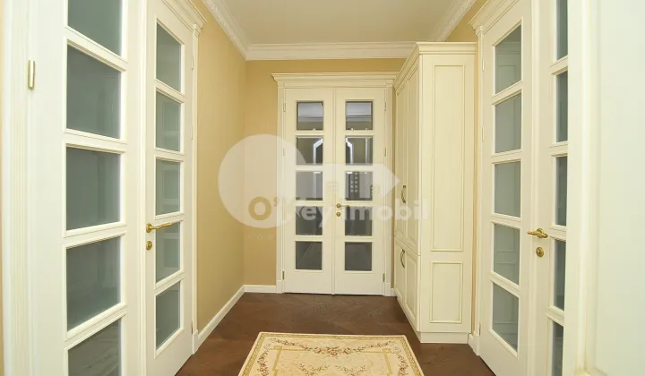 Casă, Centru, PUȘKIN