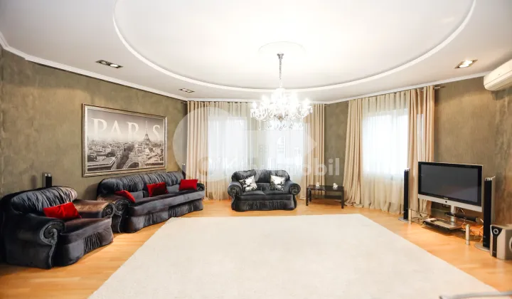 Apartament, Centru, VALEA TRANDAFIRILOR