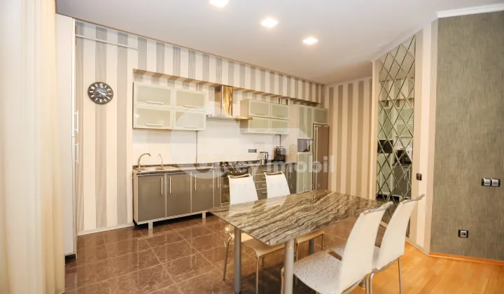 Apartament, Centru, VALEA TRANDAFIRILOR