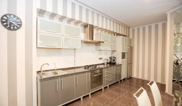 Apartament, Centru, VALEA TRANDAFIRILOR