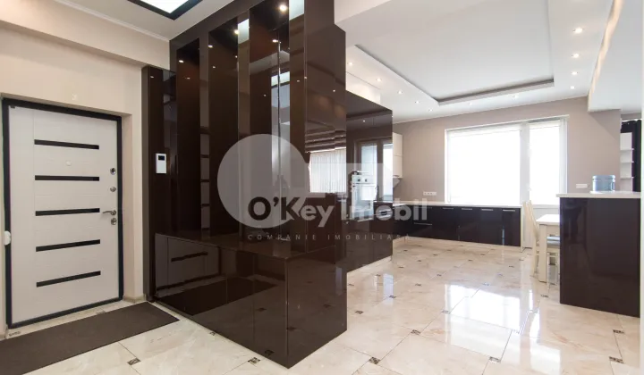 Apartament, Centru, PETRU RAREȘ