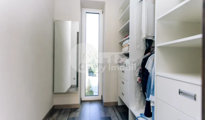 Townhouse, Centru, ANTON CRIHAN