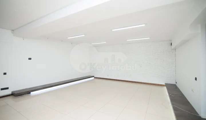 Комм. помещение, Центр, КОЛУМНА