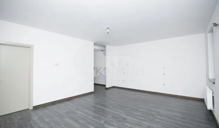 Комм. помещение, Центр, КОЛУМНА