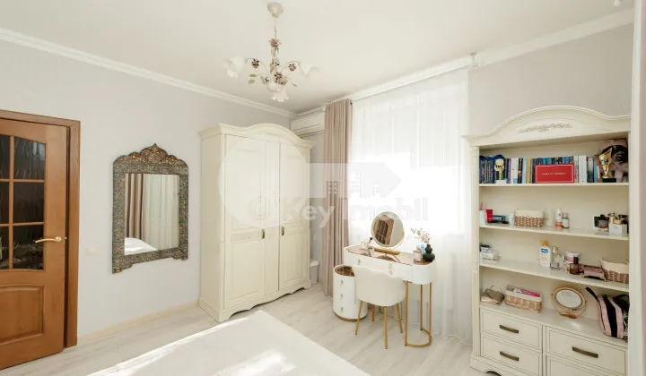 Дом, Буюканы, ИОН ЛУКА КАРАДЖАЛЕ