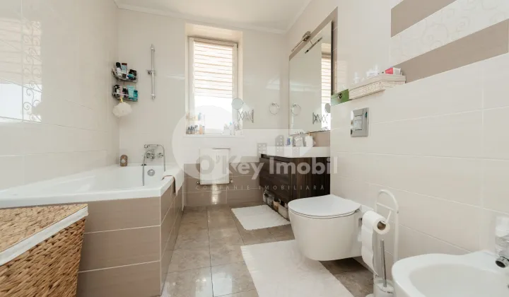 Дом, Буюканы, ИОН ЛУКА КАРАДЖАЛЕ