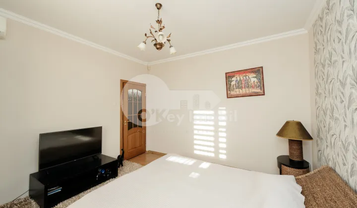 Дом, Буюканы, ИОН ЛУКА КАРАДЖАЛЕ