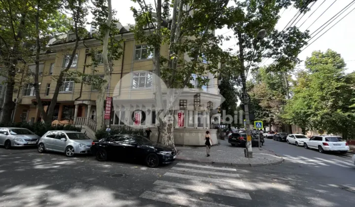 Oficiu, Centru, MIHAI EMINESCU