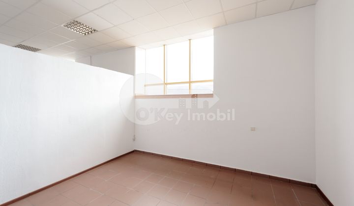 Spațiu Comercial, Poșta Veche, CUCORILOR