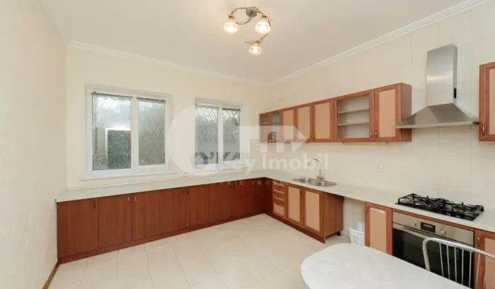 Дом, Телецентр, ВАЛЕРИУ КУПЧА