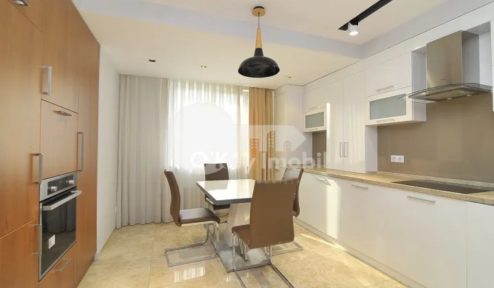 Apartament, Centru, MELESTIU