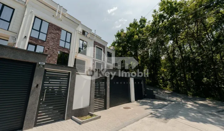 Таунхаус, ДУРЛЕШТЫ