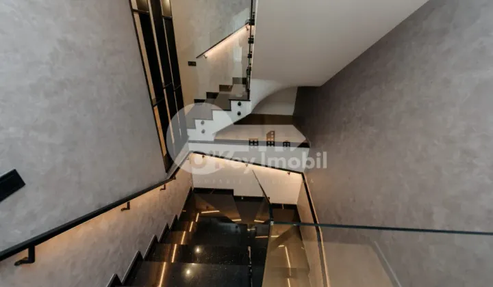 Таунхаус, ДУРЛЕШТЫ