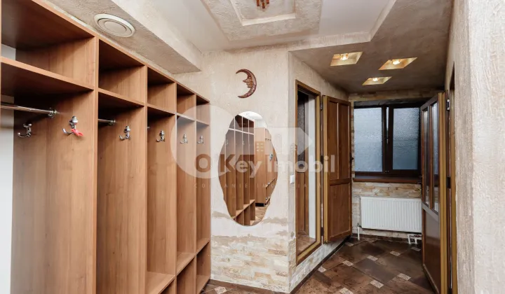 Spațiu comercial, Centru, VALERIU CUPCEA