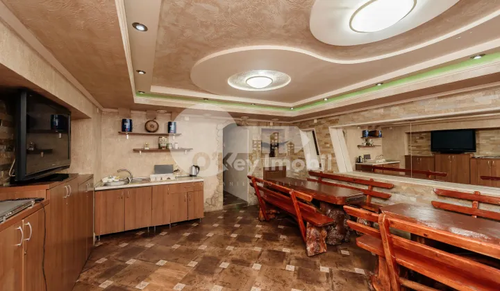 Spațiu comercial, Centru, VALERIU CUPCEA