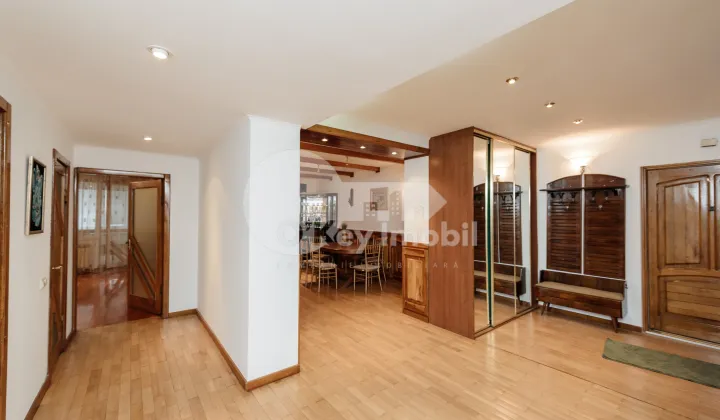 Apartament, Buiucani, GEORGE CĂLINESCU