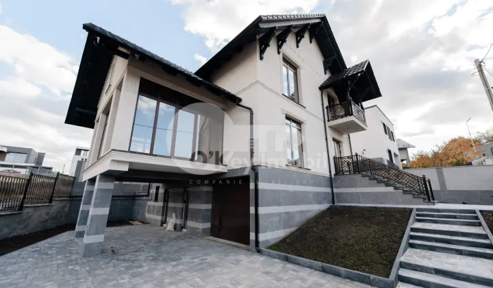 Дом, ПОЯНА ДОМНЯСКЭ