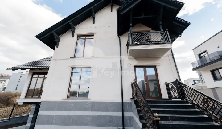 Дом, ПОЯНА ДОМНЯСКЭ