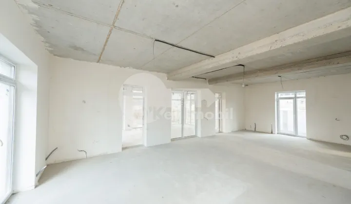 Дом, ПОЯНА ДОМНЯСКЭ