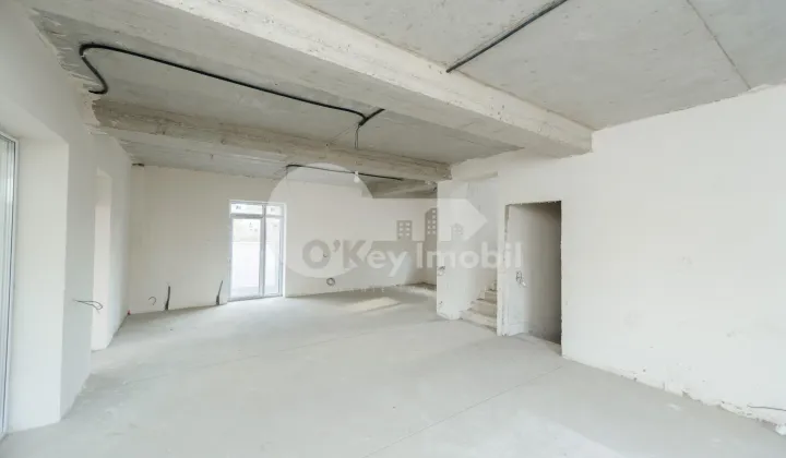 Дом, ПОЯНА ДОМНЯСКЭ