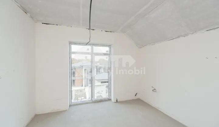 Дом, ПОЯНА ДОМНЯСКЭ