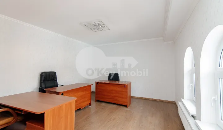 Офис, Центр, ПЕТРУ МОВИЛЭ