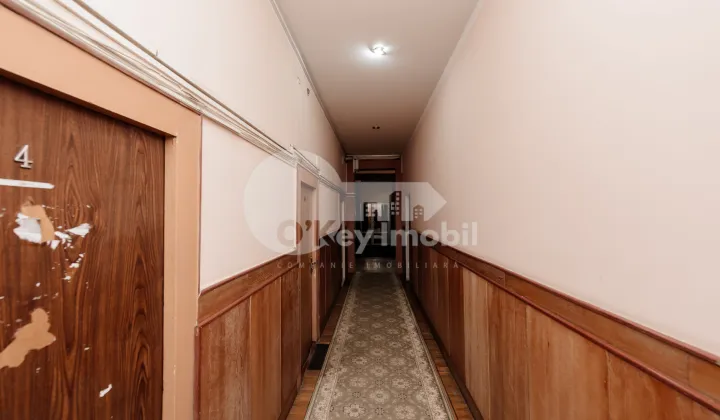 Офис, Центр, КОЛУМНА