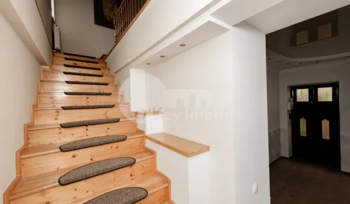 Oficiu, Centru, ALEXEI ȘCIUSEV