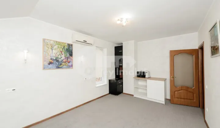 Oficiu, Centru, ALEXEI ȘCIUSEV