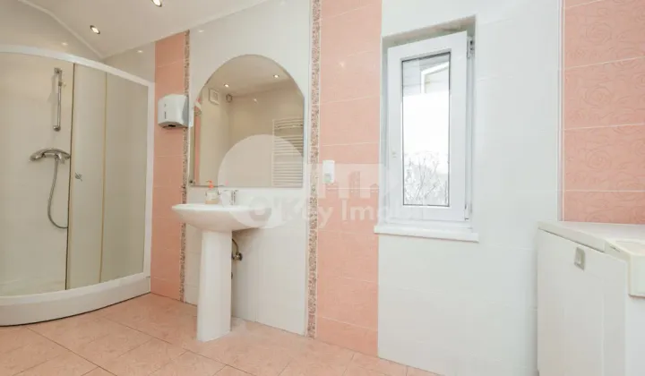 Oficiu, Centru, ALEXEI ȘCIUSEV