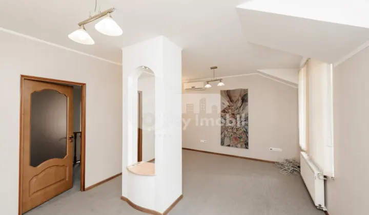 Oficiu, Centru, ALEXEI ȘCIUSEV