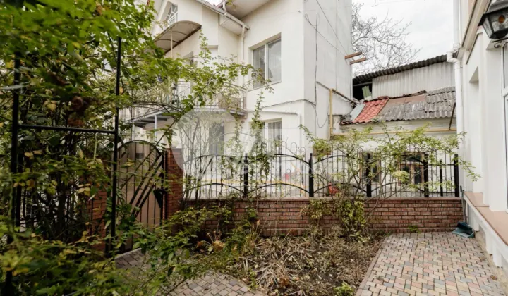 Oficiu, Centru, ALEXEI ȘCIUSEV