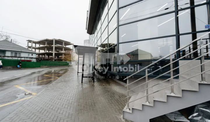 Spațiu comercial, STĂUCENI