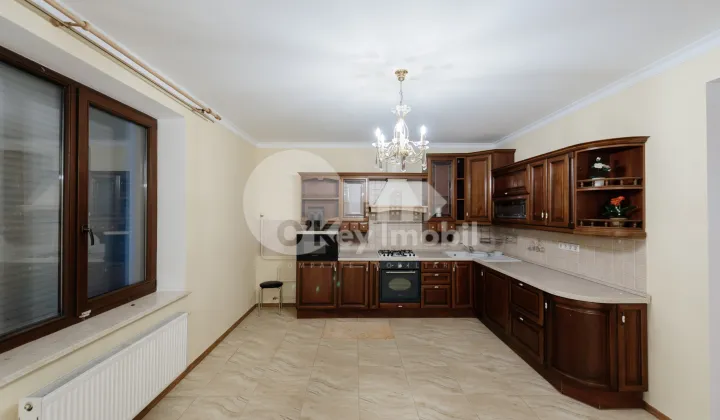 Комм. помещение, Рышкановка, СПАРТАКУС