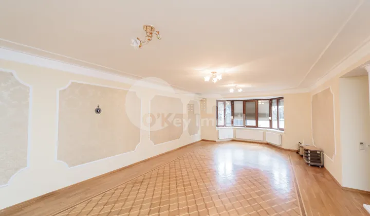 Комм. помещение, Рышкановка, СПАРТАКУС