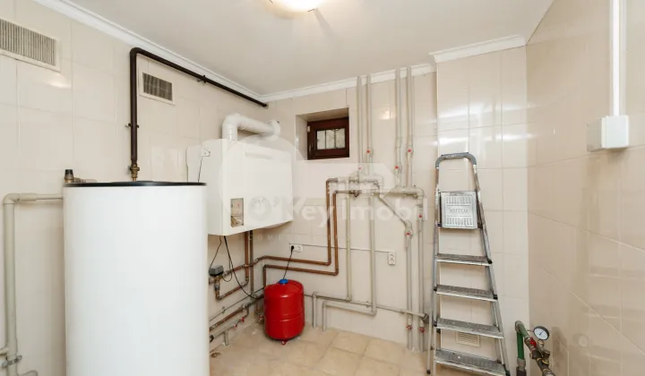 Комм. помещение, Рышкановка, СПАРТАКУС