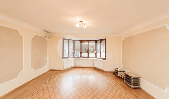 Комм. помещение, Рышкановка, СПАРТАКУС