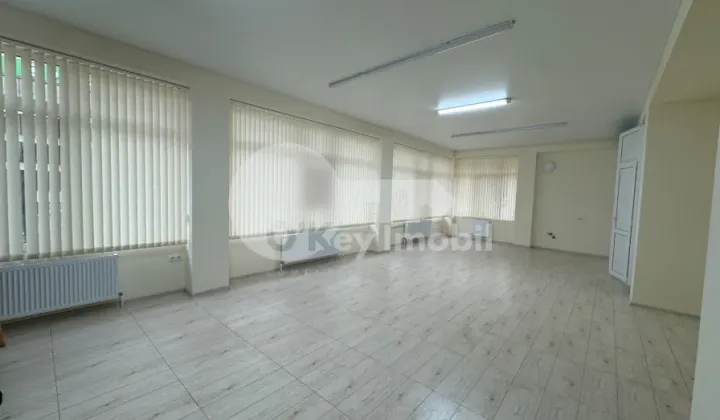 Spațiu comercial, Botanica, CUZA VODĂ