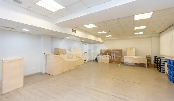 Офис, Центр, МИХАЙ ВИТЯЗУЛ