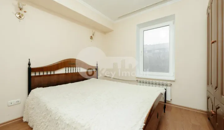 Apartament, Poșta Veche, GHEORGHE MADAN