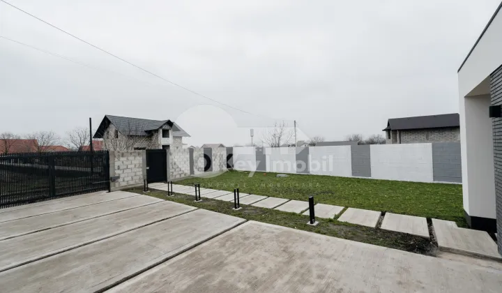 Дом, КОЖУШНА