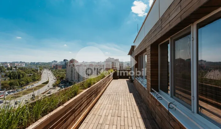 Penthouse, Centru, LEV TOLSTOI