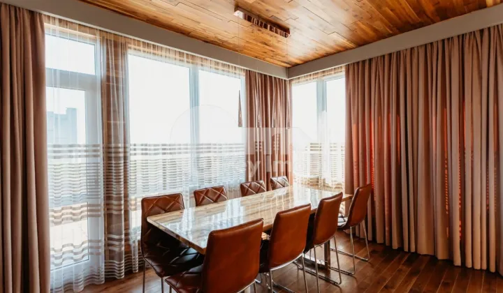 Penthouse, Centru, LEV TOLSTOI