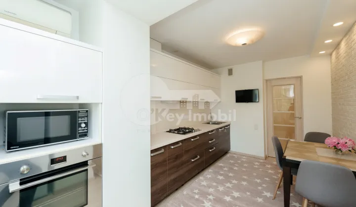 Квартира, Центр, НИКОЛАЕ ЙОРГА