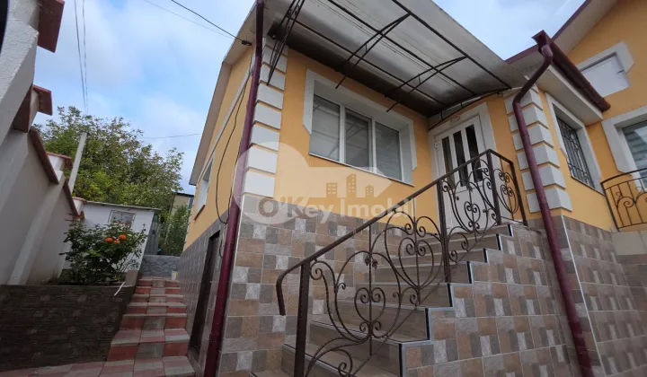 Дом, ЯЛОВЕНЫ