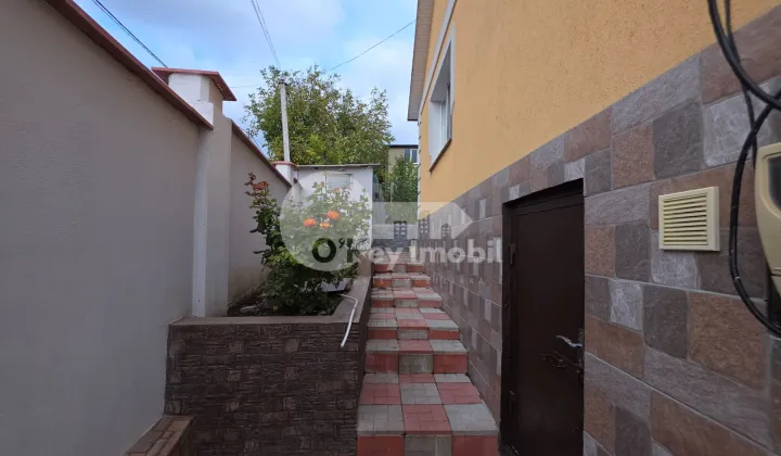 Дом, ЯЛОВЕНЫ