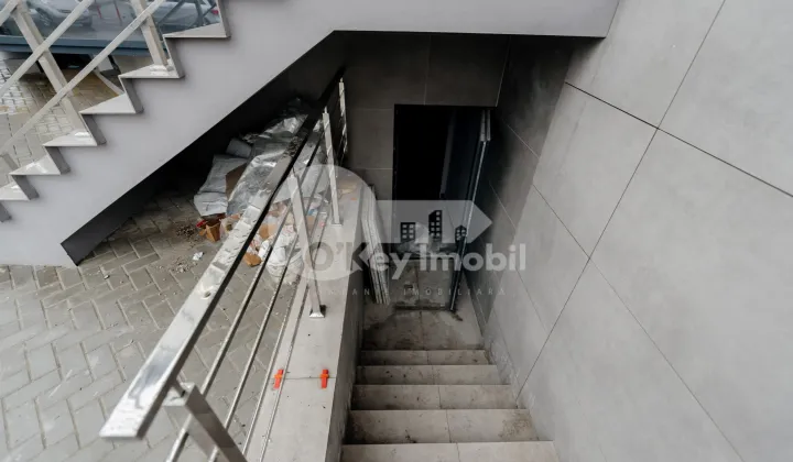 Комм. помещение, СТЭВЧЕНЫ